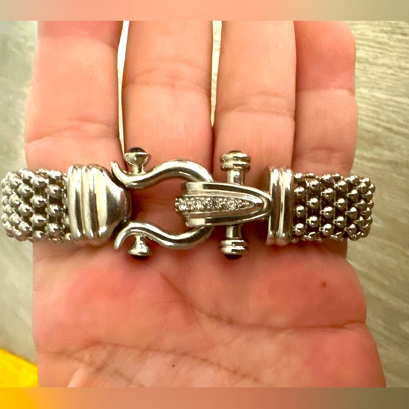 SILVER HORSESHOE With PAVE  CRYSTALS CLASP - Picture 4 of 8